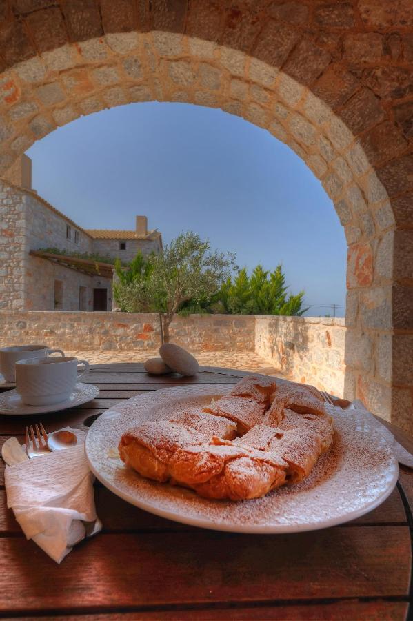 Achelatis Traditional Guest Houses Areopoli Buitenkant foto