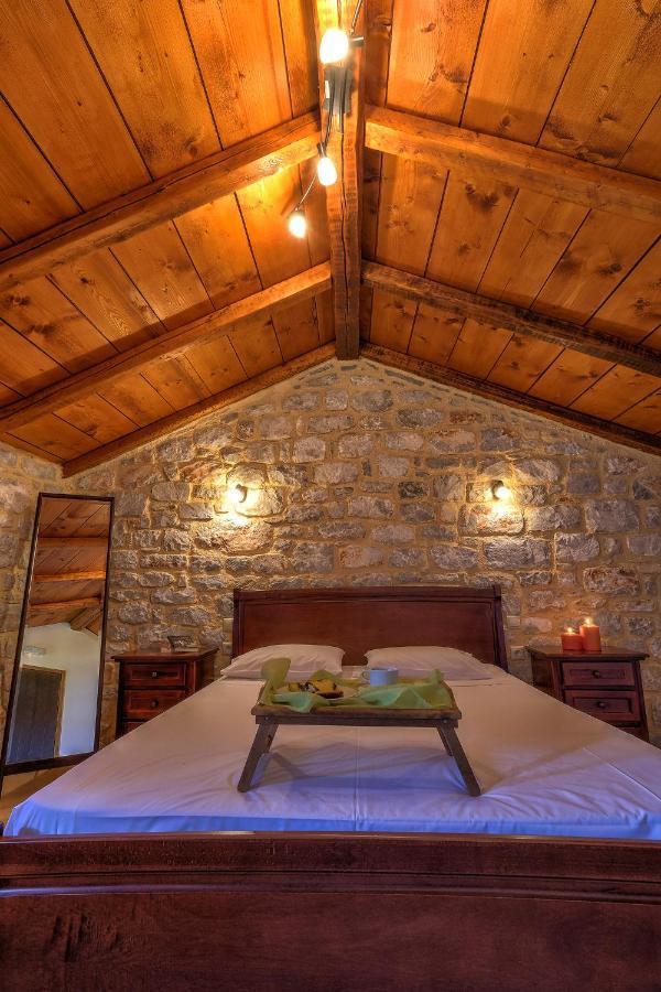 Achelatis Traditional Guest Houses Areopoli Buitenkant foto