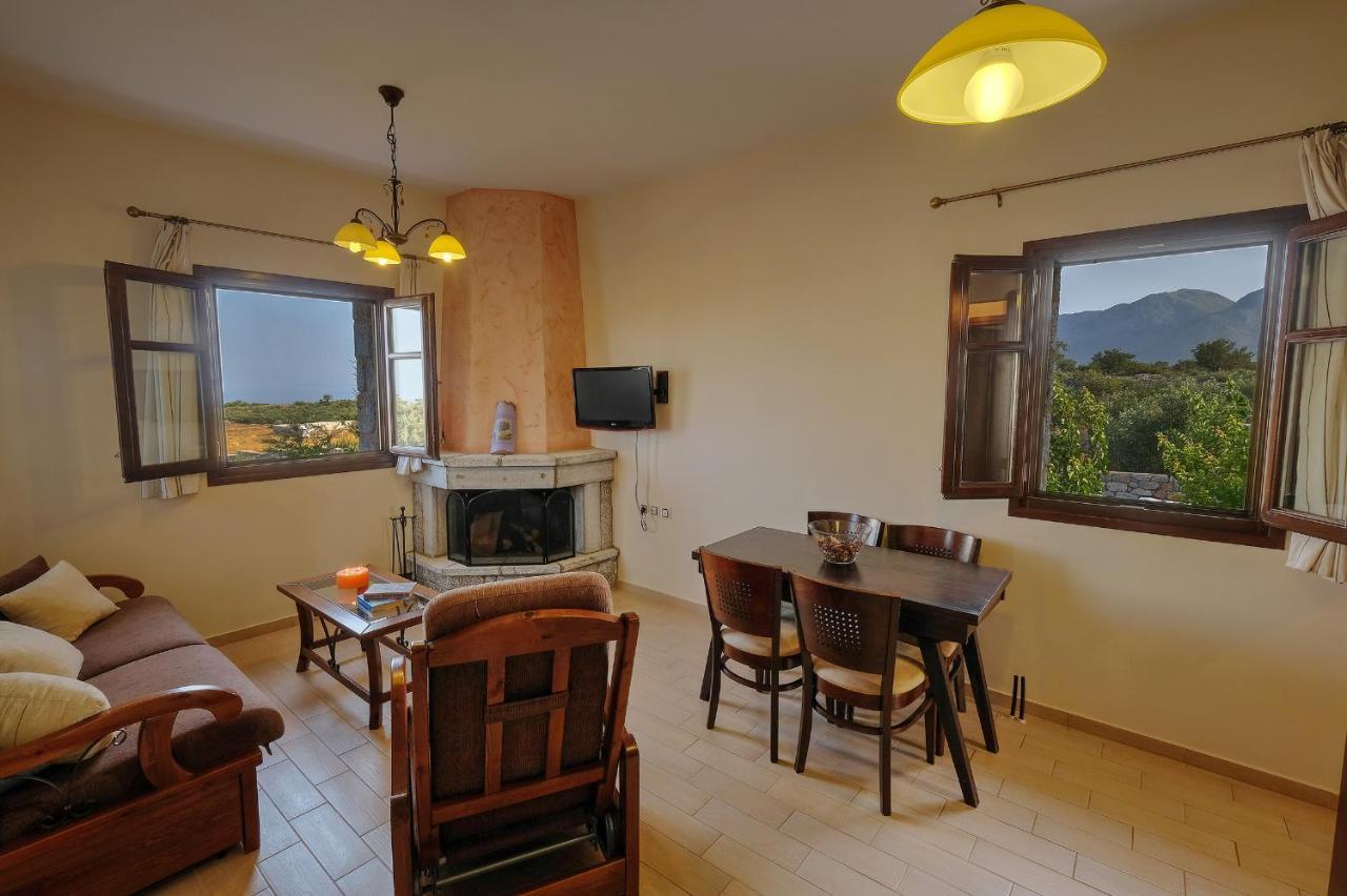 Achelatis Traditional Guest Houses Areopoli Buitenkant foto