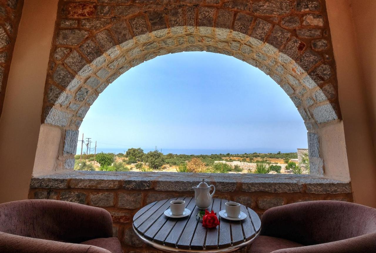 Achelatis Traditional Guest Houses Areopoli Buitenkant foto