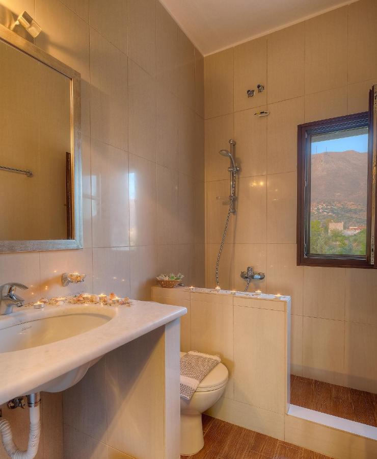 Achelatis Traditional Guest Houses Areopoli Buitenkant foto