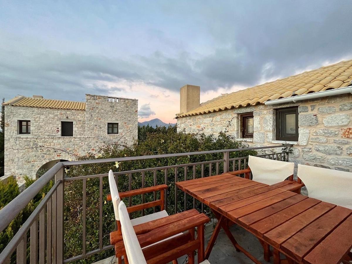 Achelatis Traditional Guest Houses Areopoli Buitenkant foto