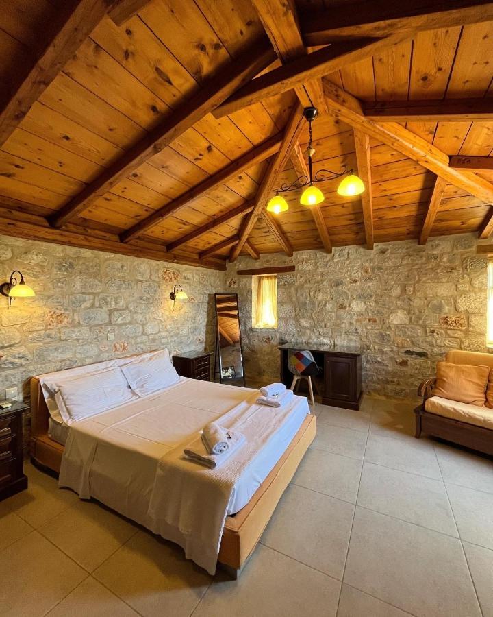 Achelatis Traditional Guest Houses Areopoli Buitenkant foto