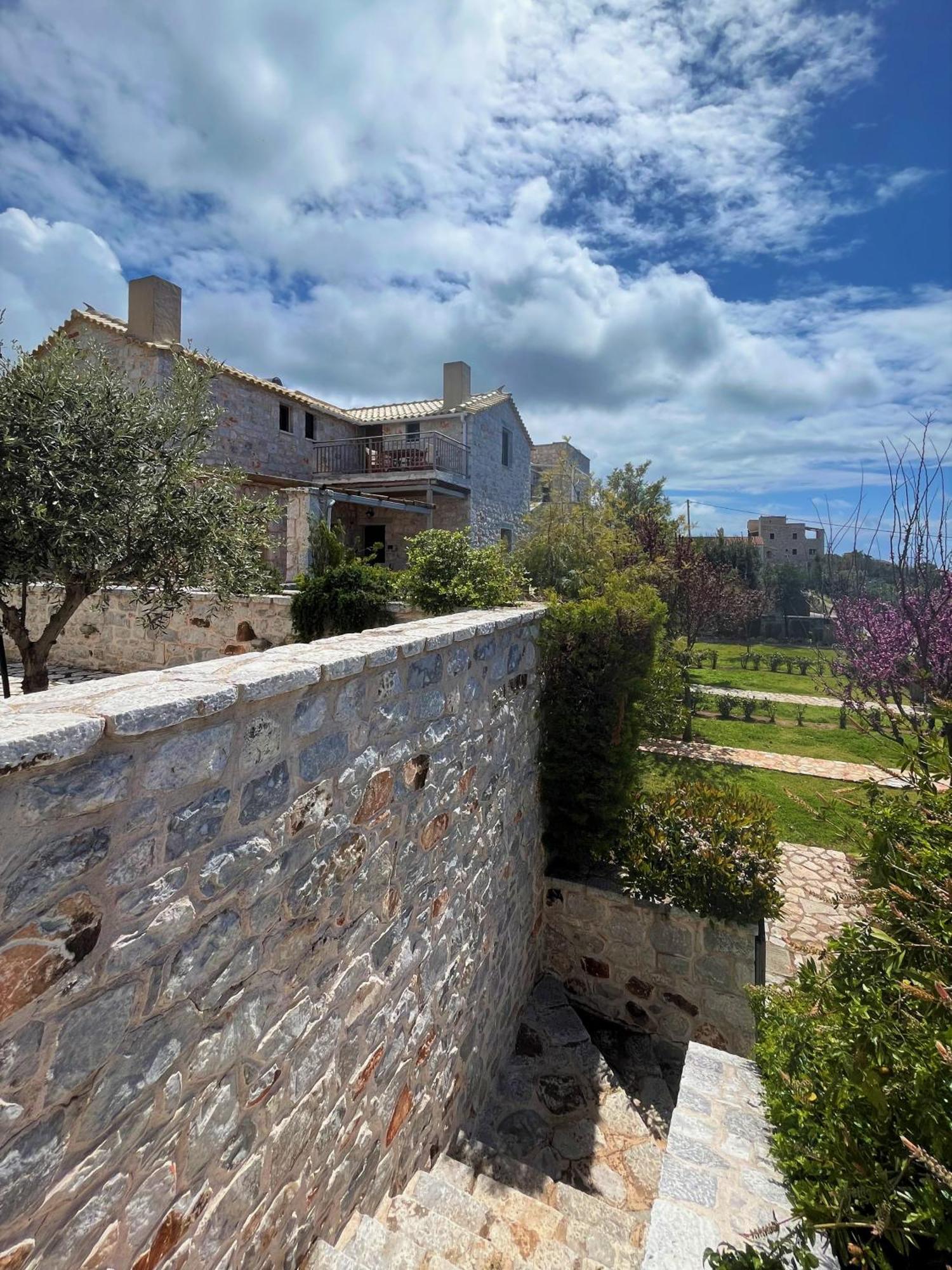 Achelatis Traditional Guest Houses Areopoli Buitenkant foto