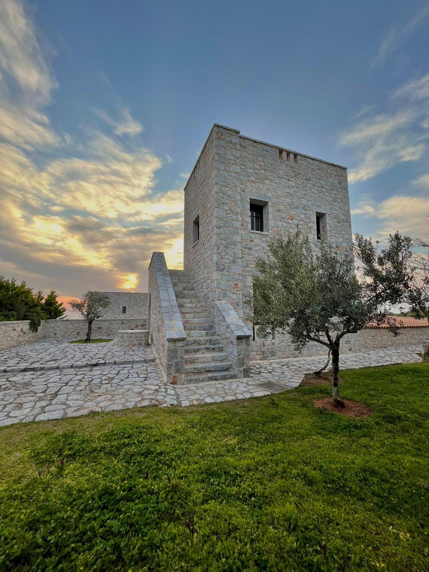 Achelatis Traditional Guest Houses Areopoli Buitenkant foto